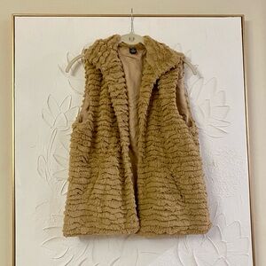 Mixit Tan Faux Fur Ves✨